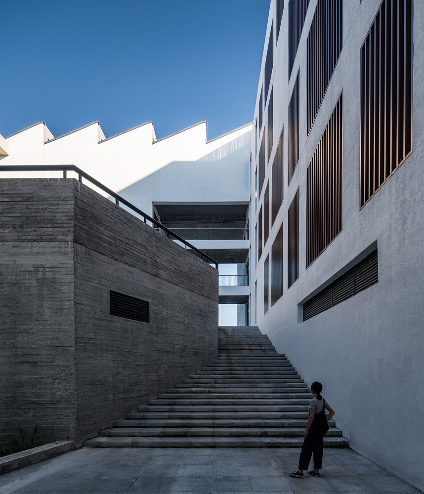 安徽大学艺术与传媒学院美术楼建筑设计/同济大学设计院