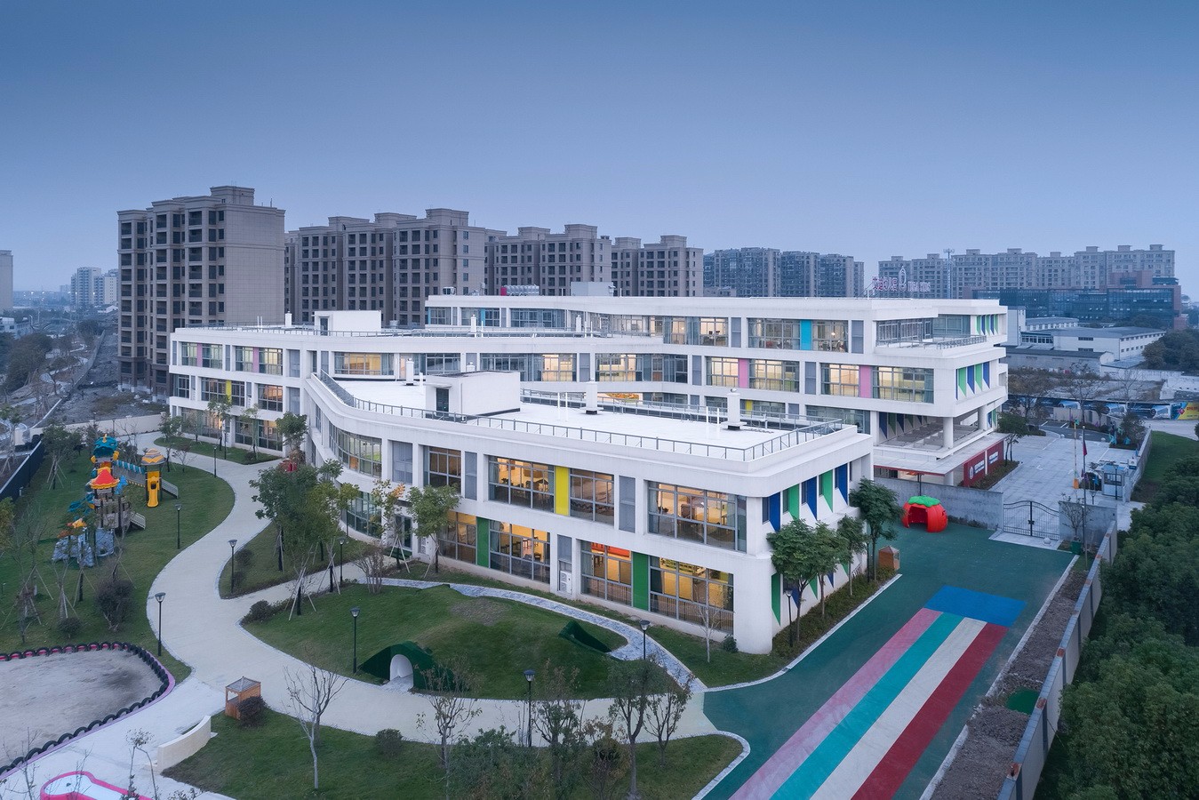 浙江宁波艾迪国际幼儿园建筑设计/格筑设计