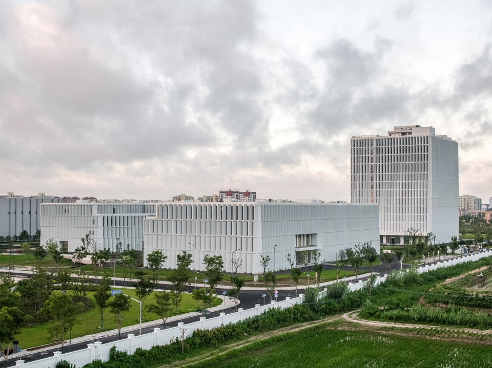 上海崇明体育训练基地一期项目1,2,3号楼建筑设计/麟和建筑工作室