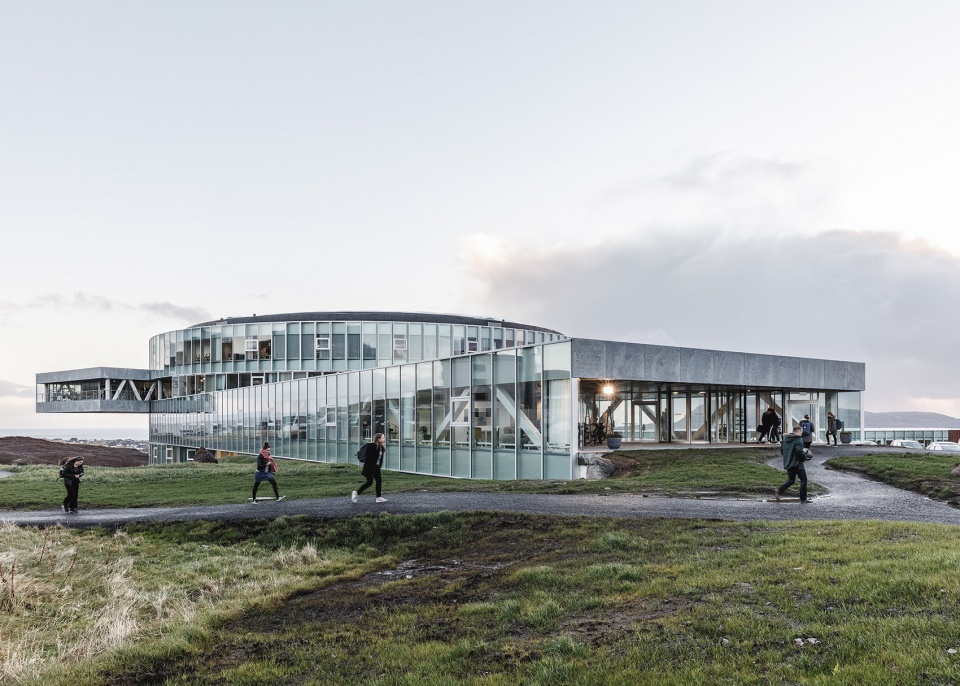 丹麦GLASIR托尔斯港学院建筑设计/BIG