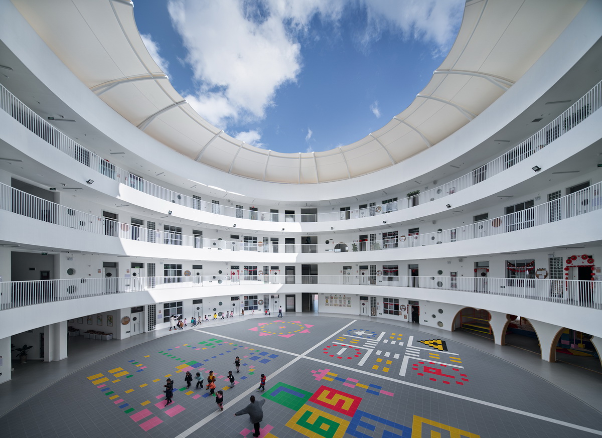 云南棒棒糖理想园幼儿园  建筑设计  /  迪卡幼儿园设计中心