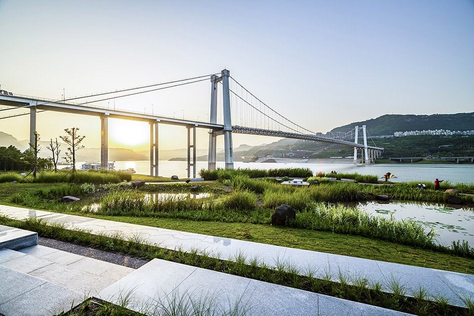 重庆万州长江二桥滨水生态公园景观设计/重庆浩丰规划设计