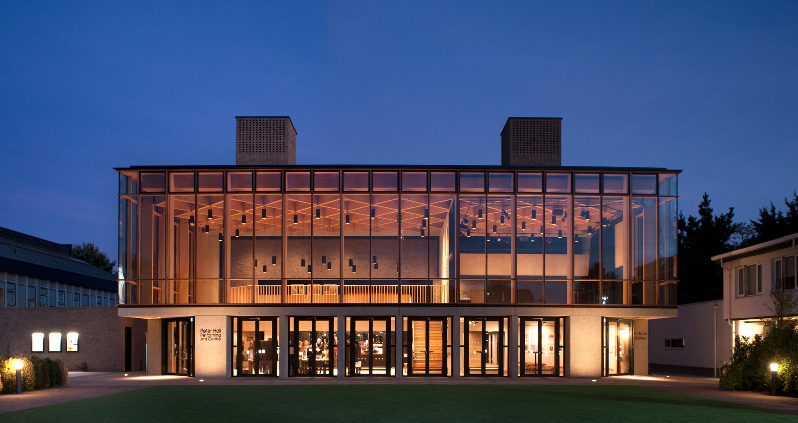 英国剑桥perse学院表演艺术中心建筑设计/Haworth Tompkins