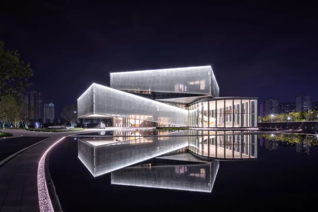深圳世茂深港国际中心展示馆建筑设计/水石设计