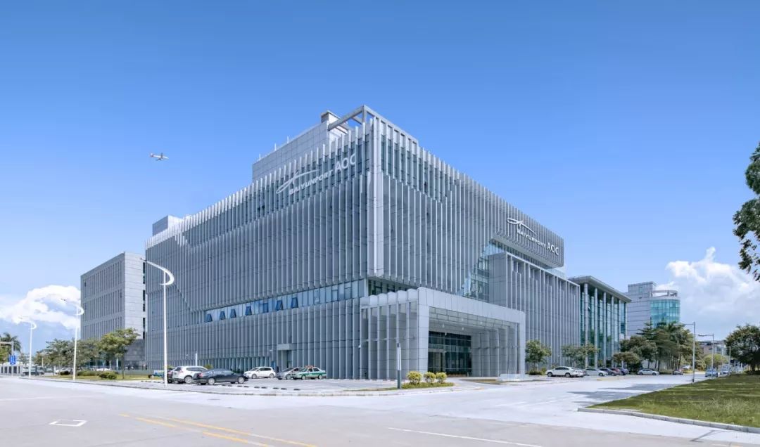 广州白云国际机场综合信息大楼建筑设计/武汉中合元创建筑设计