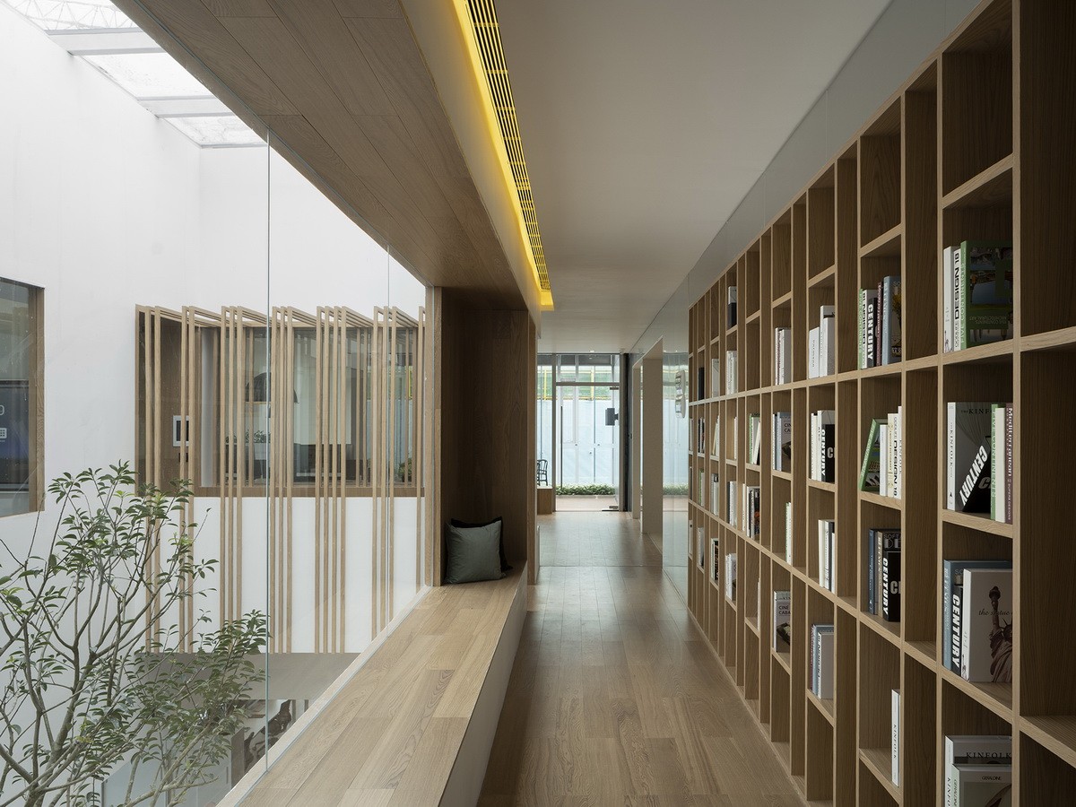 广州未来之丘办公楼室内设计/间筑设计