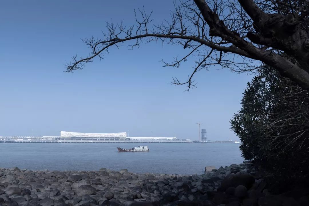 上海吴淞口国际邮轮港客运楼建筑设计/曾群建筑研究室