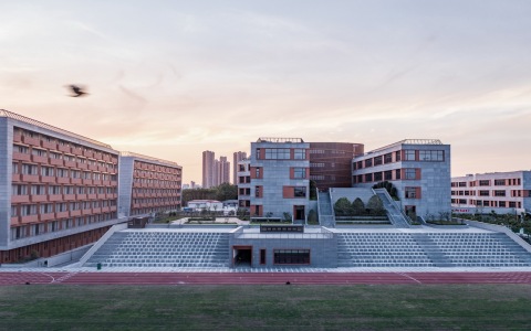 上海托马斯实验学校建筑设计/同济大学建筑设计研究院