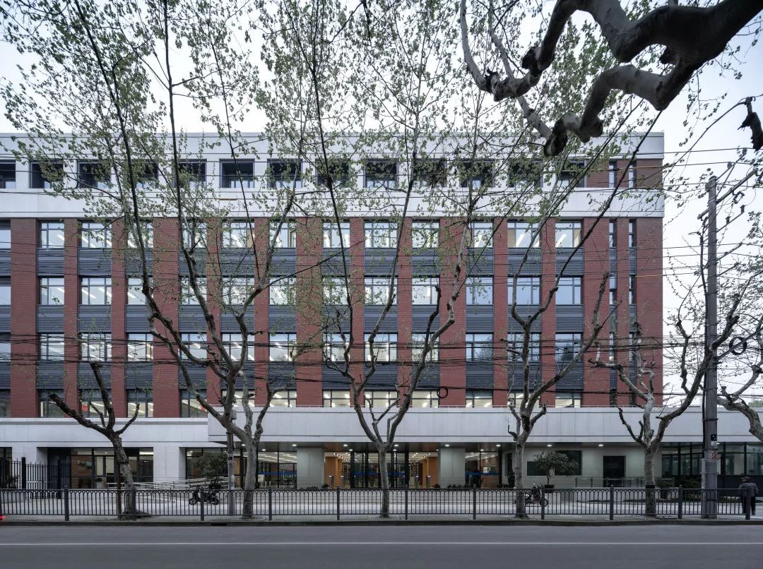 复旦附中第二教学楼建筑设计/上海华都HDD
