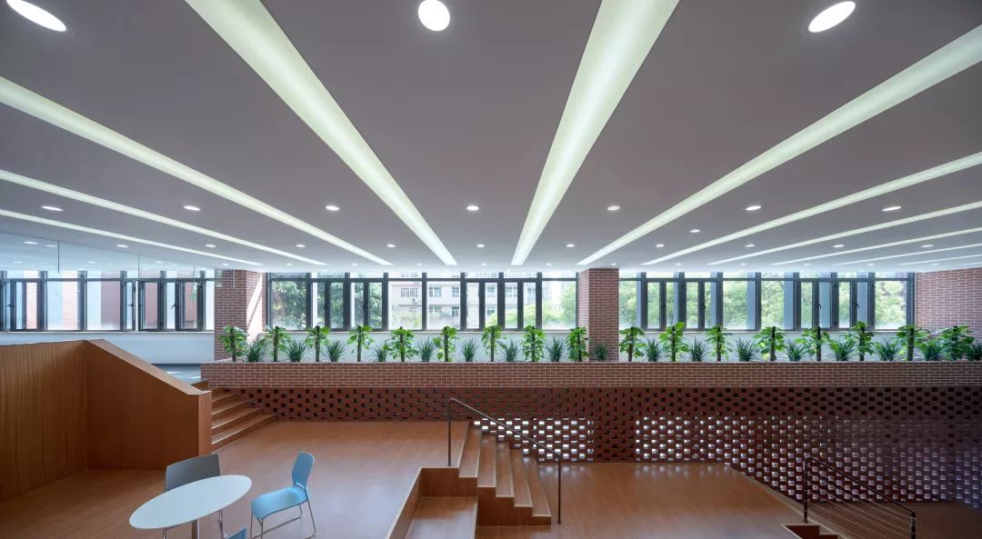 复旦附中第二教学楼建筑设计/上海华都HDD