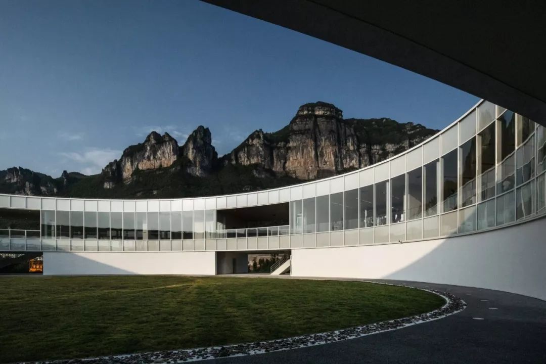 重庆武隆·懒坝美术馆建筑设计/C+ Architects建筑设计事务所