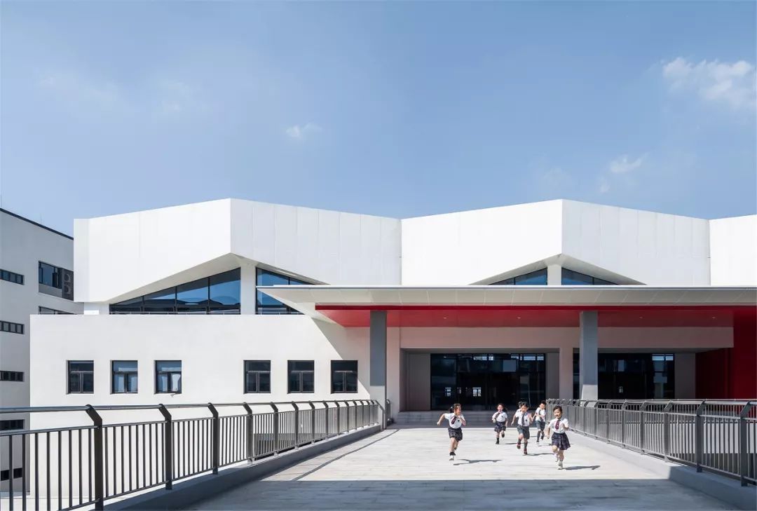 上海市青浦区协和双语学校  建筑设计  /  上海实现建筑设计事务所