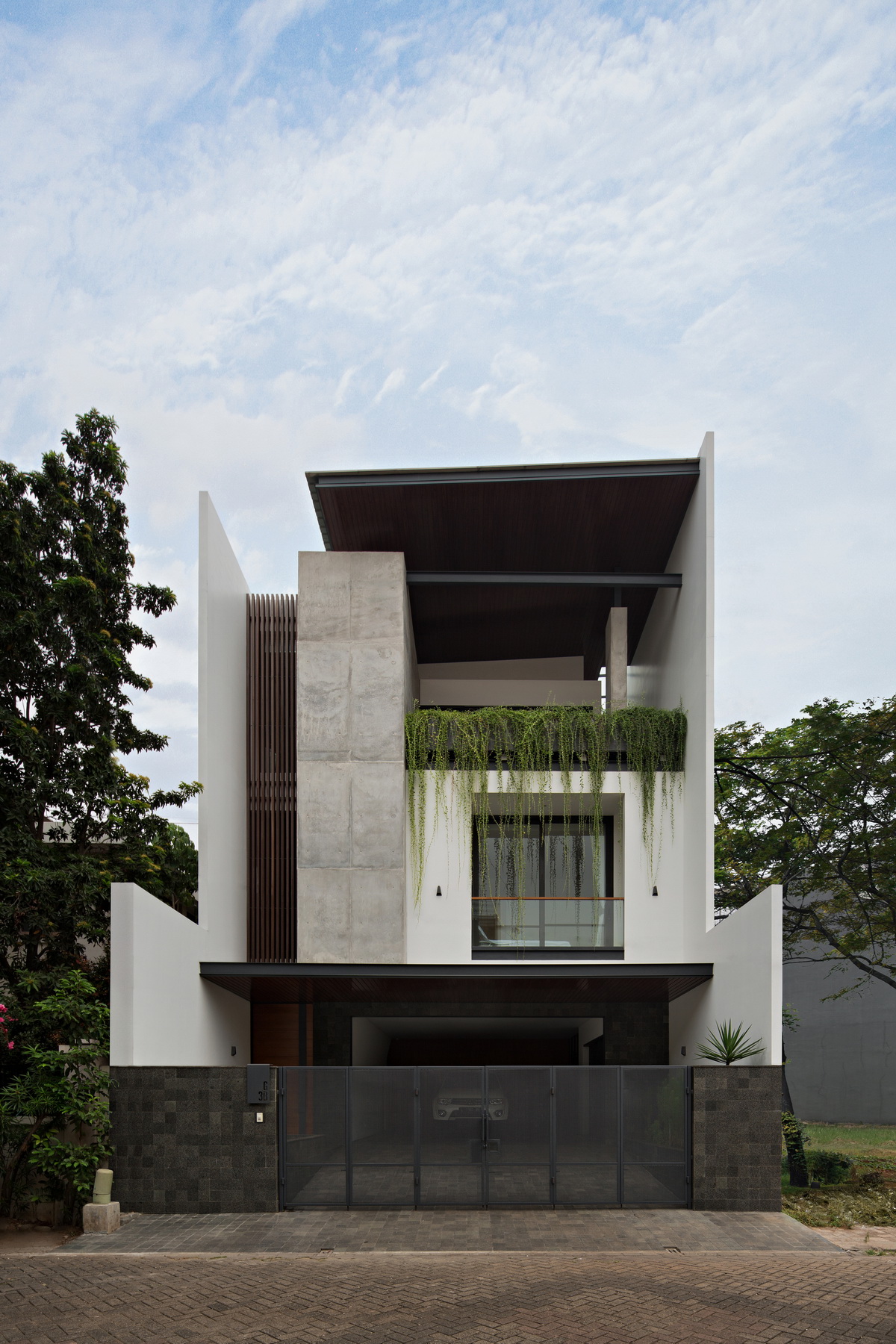 雅加达 VGI 住宅 / Pranala Associates