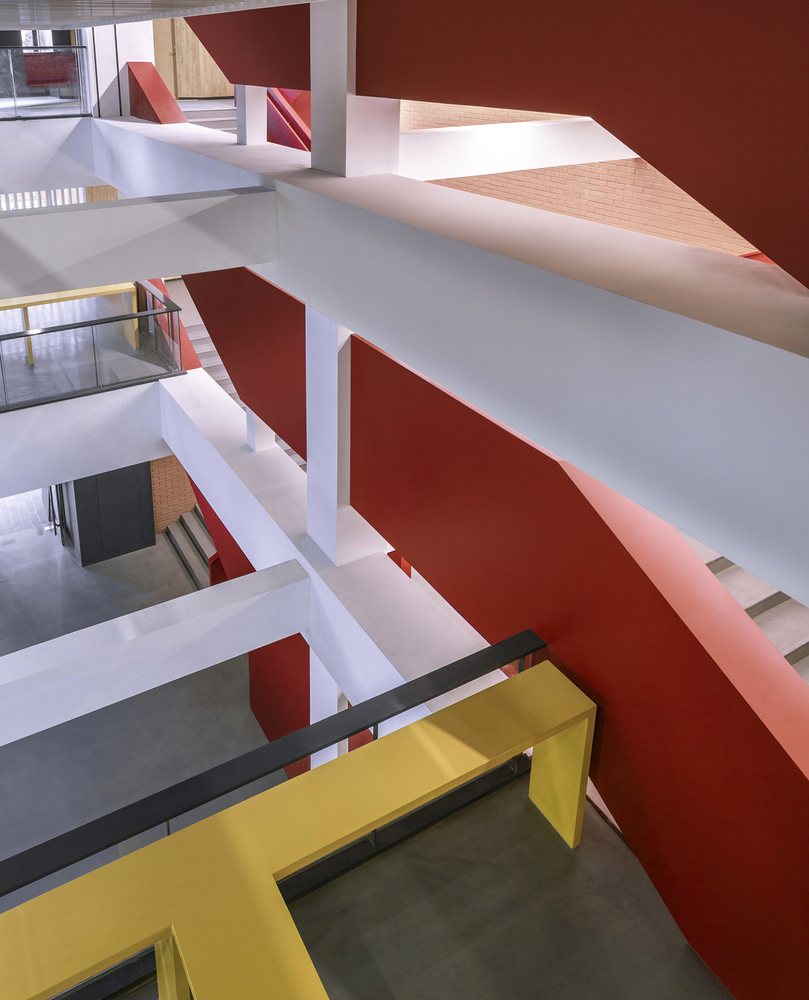 清华大学第四教学楼室内空间改造 / 清华大学美术学院