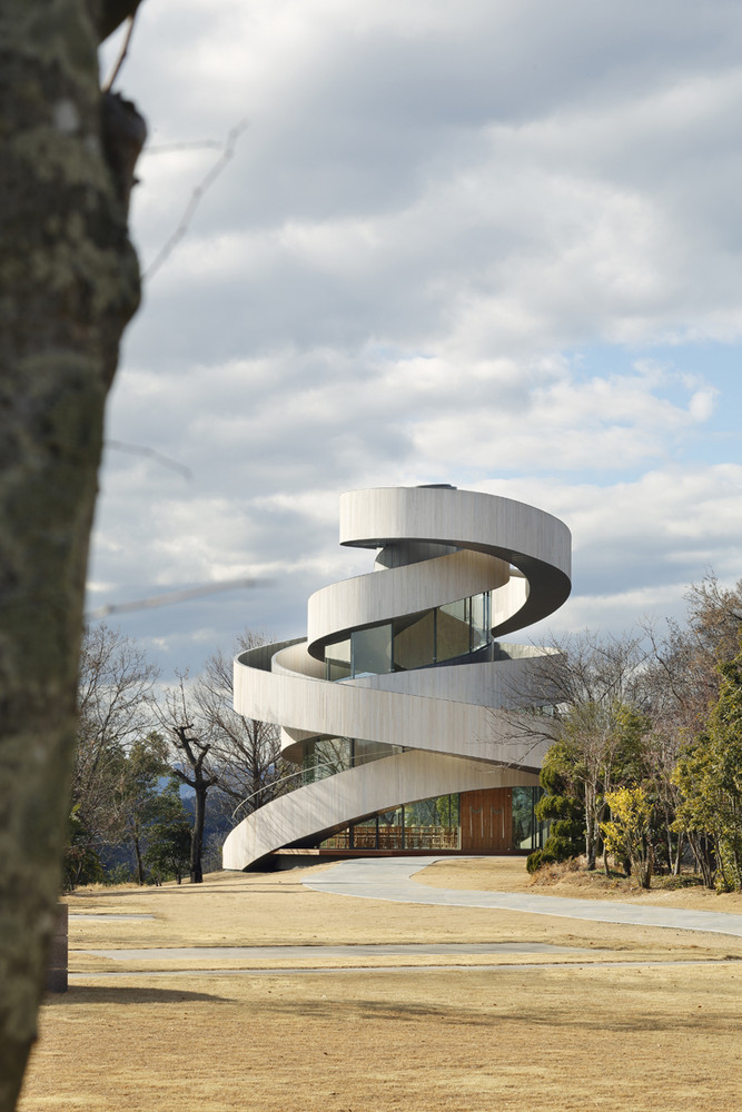 日本丝带教堂建筑设计 / NAP Architects