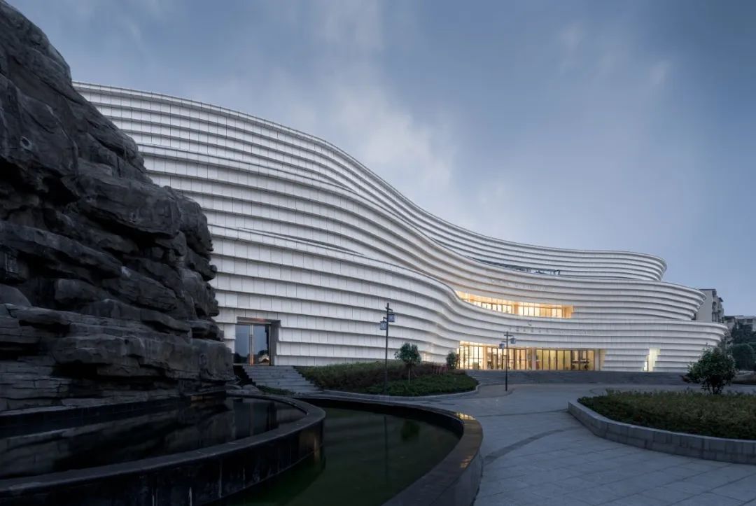 桂林兴安县灵渠展示中心 建筑设计 / 上海交通大学设计研究总院 杜春宇工作室