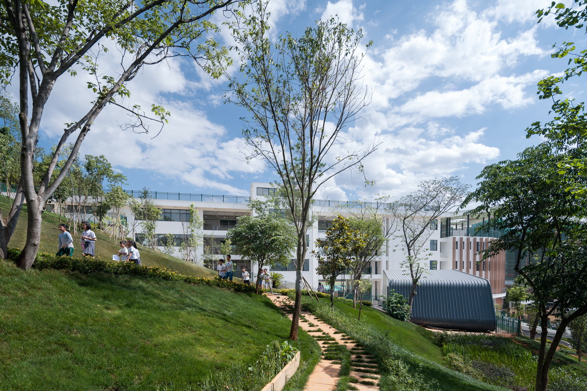 玉溪市生态实验小学 建筑设计 /  上海思序建筑规划设计有限公司