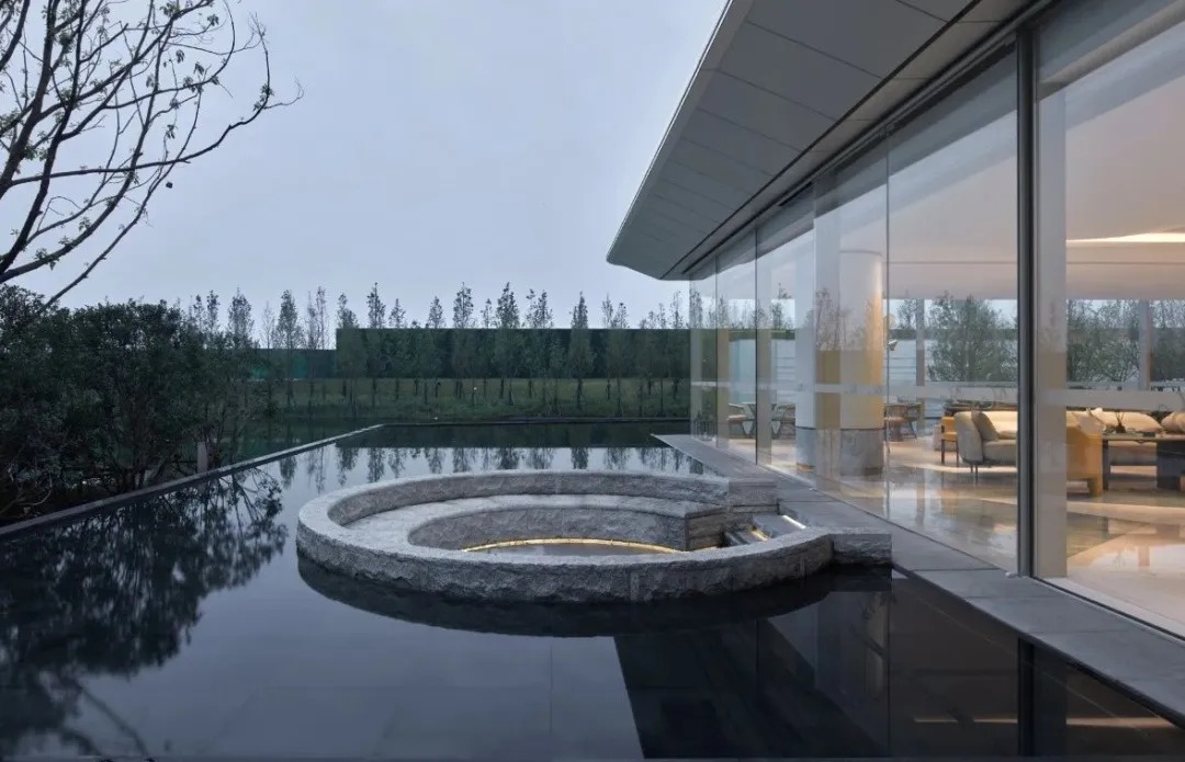上海万科莱茵半岛 建筑设计  /  致逸设计