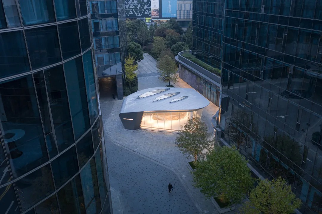 上海金臣·亦飞鸣美术馆  建筑设计 / 上海三益建筑设计有限公司