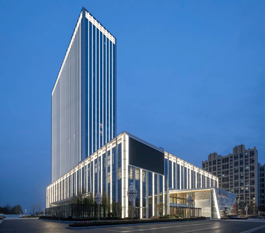 淄博东岳大厦 建筑设计 /  上海三益建筑设计有限公司