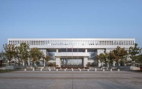 肥东县政务服务中心 建筑设计 /  上海华都建筑规划设计有限公司