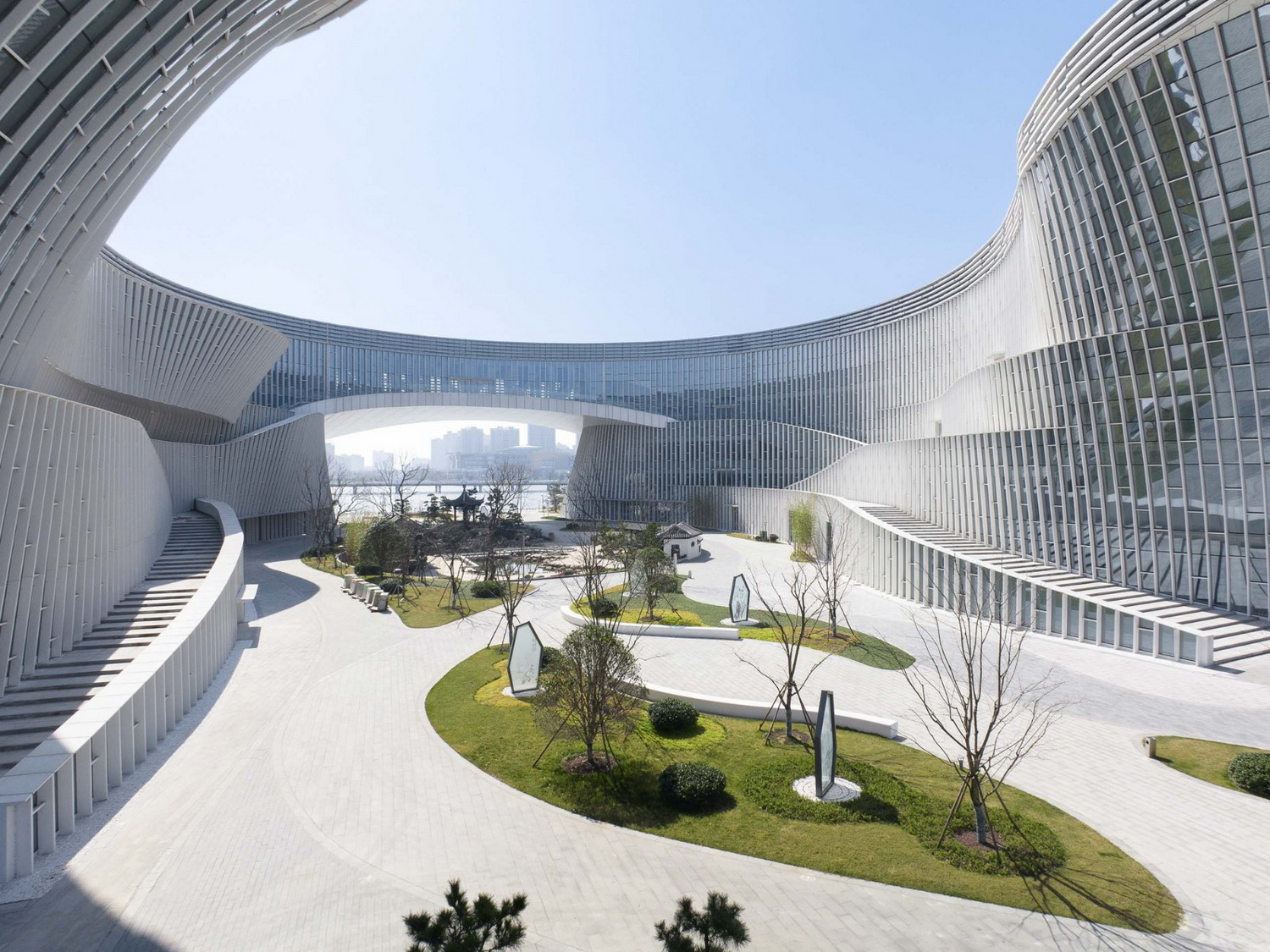 中国扬州运河大剧院 建筑设计 / 同济大学建筑设计研究院