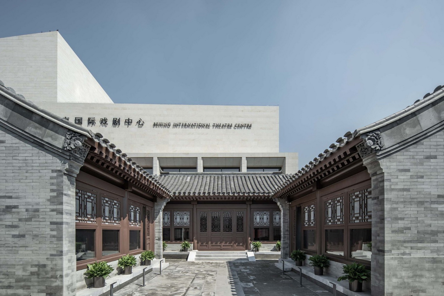 北京国际戏剧中心 建筑设计 / 北京市建筑设计研究院胡越工作室