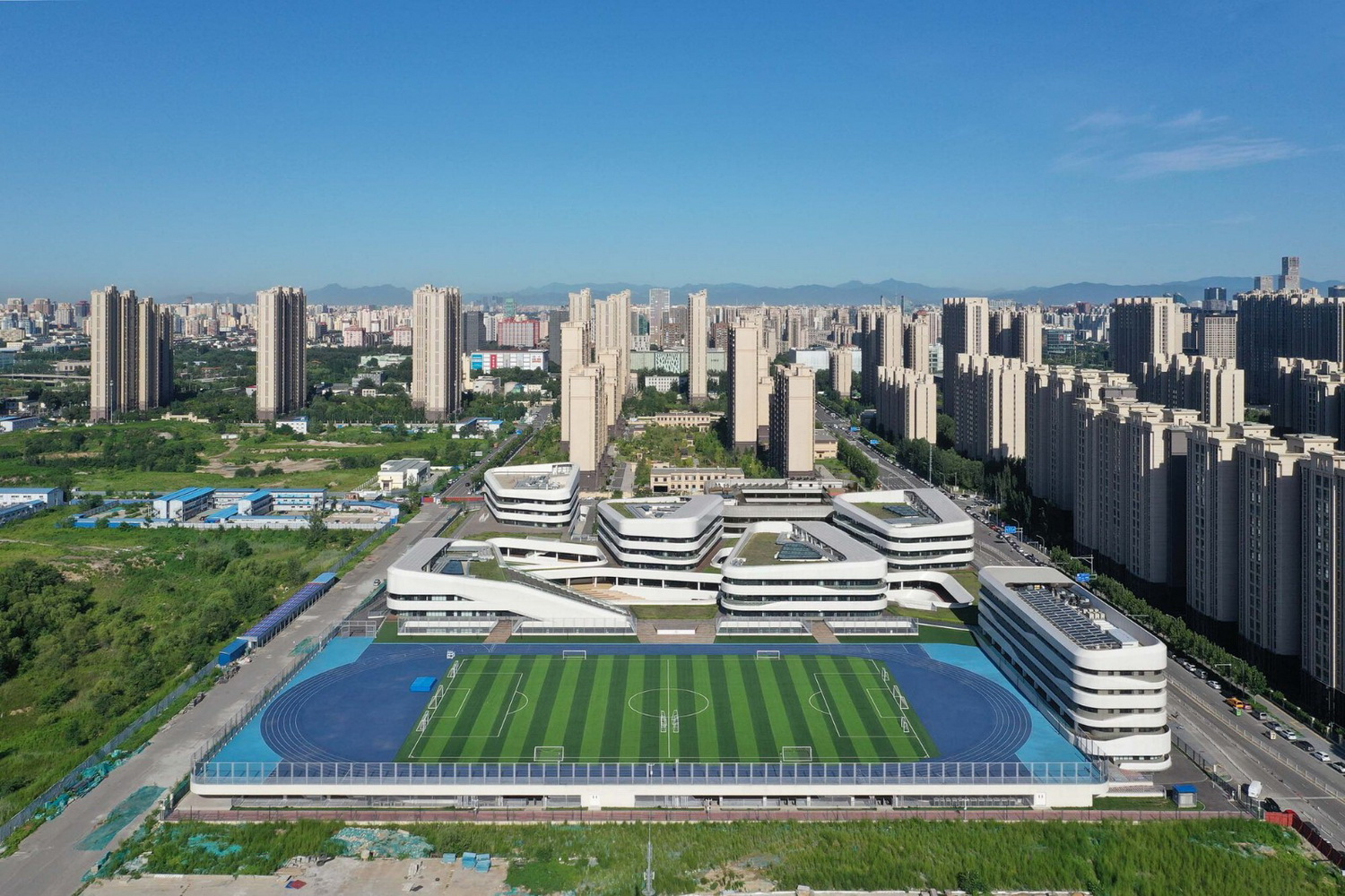 清华大学附属中学广华学校 建筑设计 / 北京市建筑设计研究院