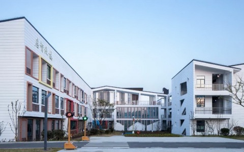 凤阳县特教（培智）学校 建筑设计 / 地平线建筑