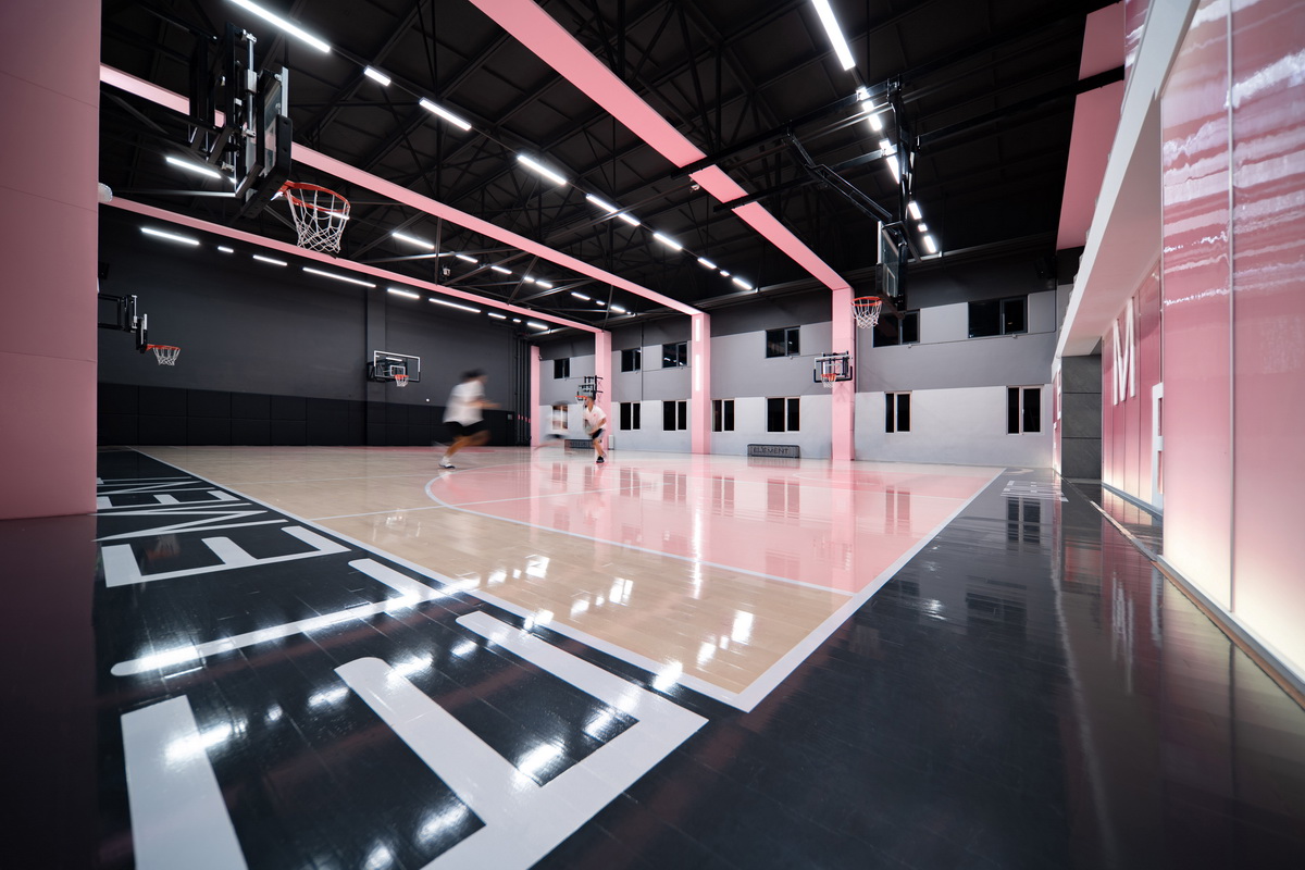 昆明 元素体育篮球馆橄榄树店 室内设计 / 平介设计