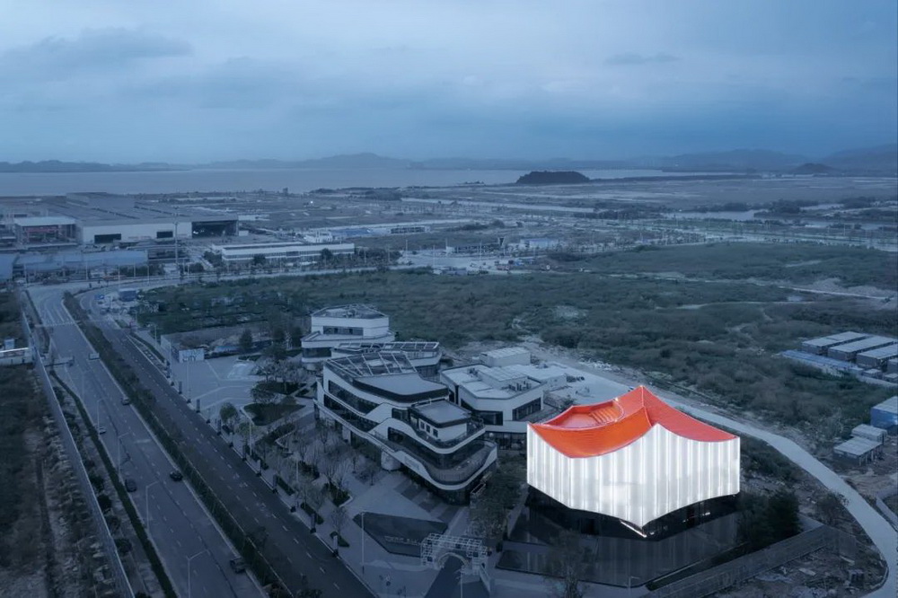 中山大湾区中心展览馆 建筑设计 /  Wutopia Lab